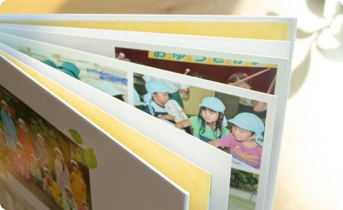 ページは丈夫な厚紙貼り合わせ仕様